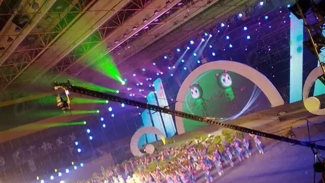 Large-scale event LED display in a gymnasium in Sichuan