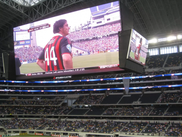 Светодиодный экран стадиона P8
